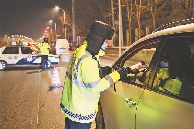 嘟嘟企业租车公司提示:公安部交管局将加强岁末年初酒驾查处工作