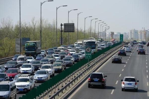 企业包车安全提示!五一假期全国客流量将达2.5亿人次