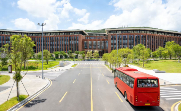 企业班车哪家好？从“成本黑洞”到“员工福利”的数字化转型之路